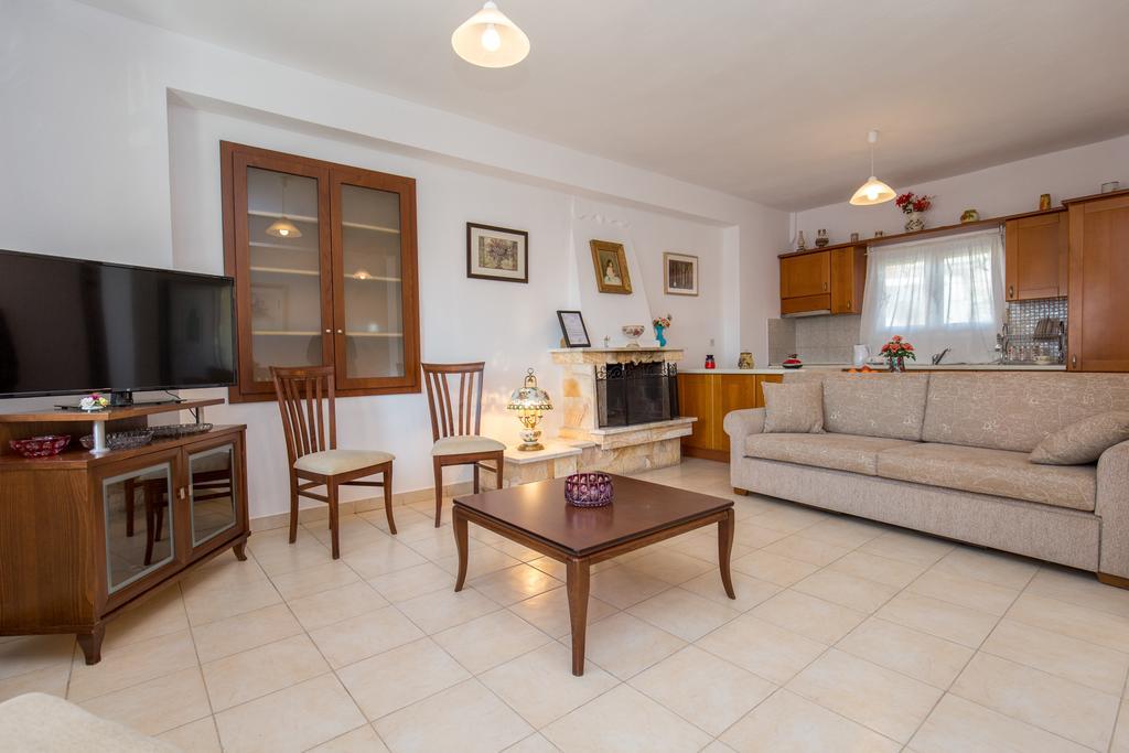 Grande Apartments Лименария Экстерьер фото