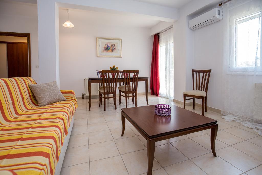 Grande Apartments Лименария Экстерьер фото